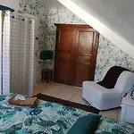 펜션 Les Du Hameau Des Deux Ailes Précigné
