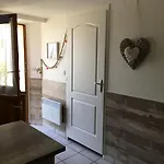 Les Du Hameau Des Deux Ailes *