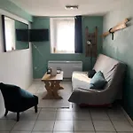 Les Du Hameau Des Deux Ailes 펜션 *
