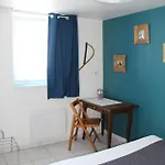 Les Du Hameau Des Deux Ailes 펜션 Précigné