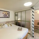 Les Du Hameau Des Deux Ailes 펜션 Précigné