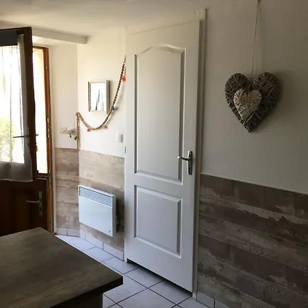 Les Du Hameau Des Deux Ailes *