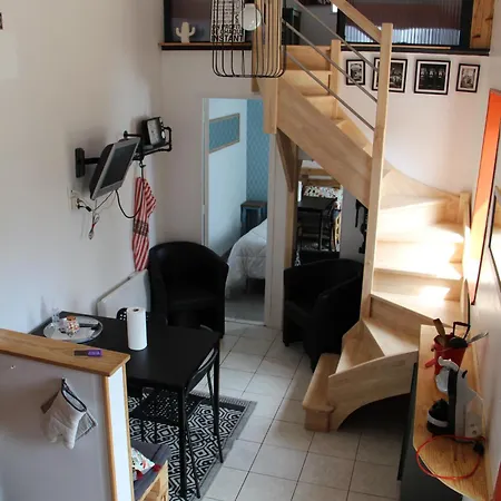 Les Du Hameau Des Deux Ailes *