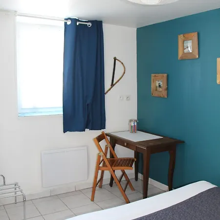 Les Du Hameau Des Deux Ailes Holiday home Precigne