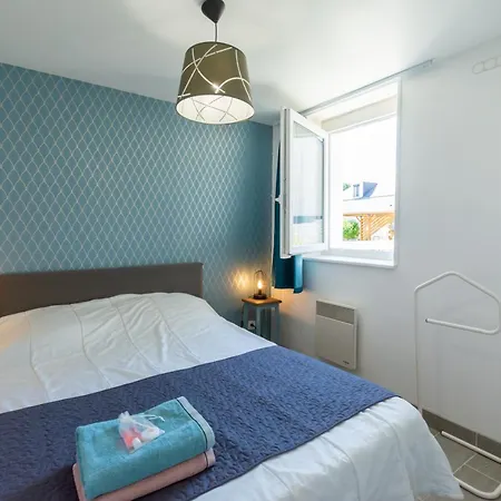 Holiday home Les Du Hameau Des Deux Ailes *