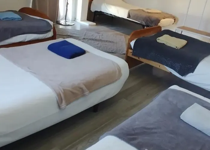 Les Du Hameau Des Deux Ailes *