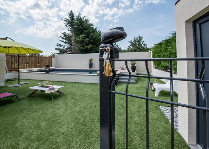 Les Du Hameau Des Deux Ailes Prázdninový dům