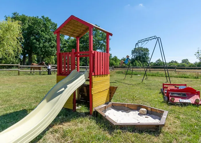 Les Du Hameau Des Deux Ailes